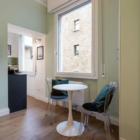 The Tiny Barbadori Apartment *